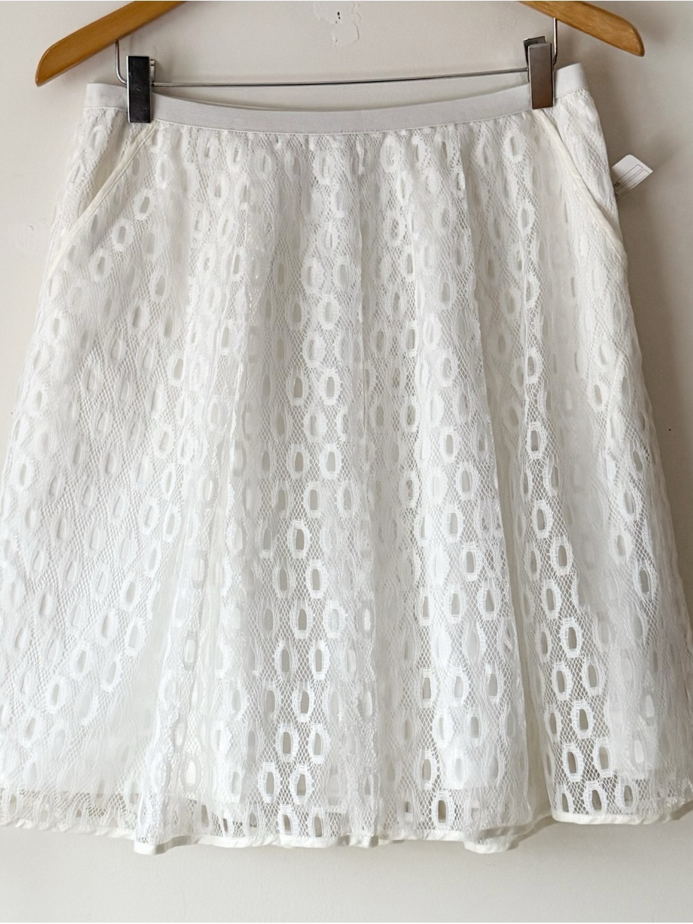 Anthropologie Maeve Lawn Party Skirt With Pockets White A-Line Eyelet Size 4 - Picture 2 of 12